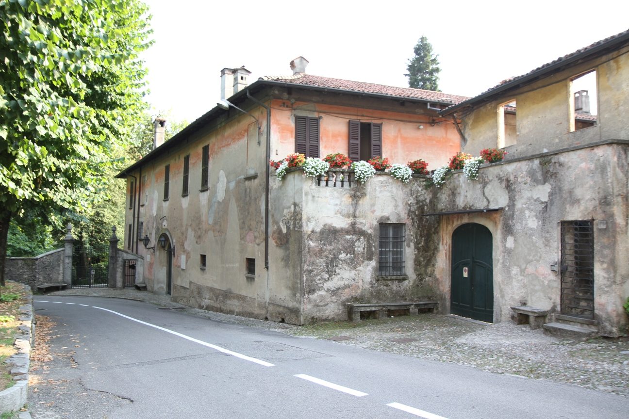 World's Telegraphers memorial tablet, Camnago - 01.JPG